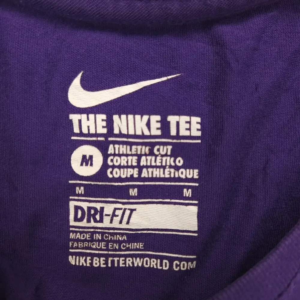 Nike Graphic Basketball Crew Neck Short Sleeve Shirt Mens Size M Purple 16986